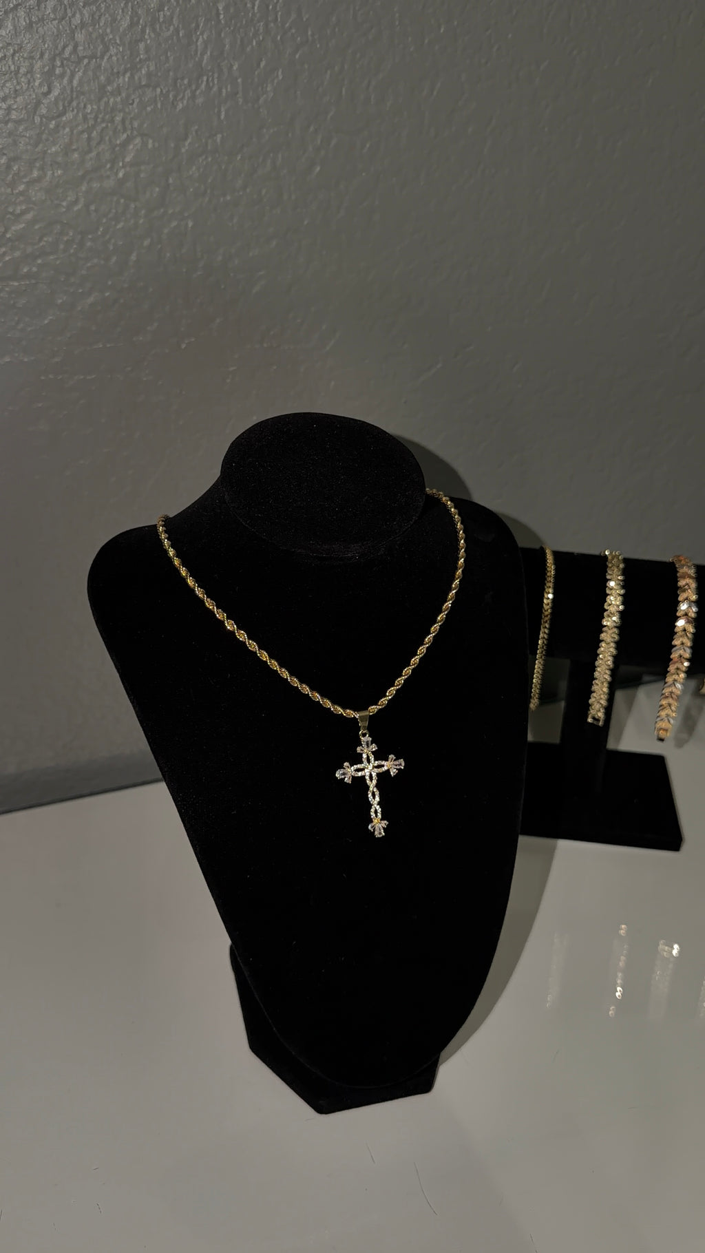 Heavenly Link Cross