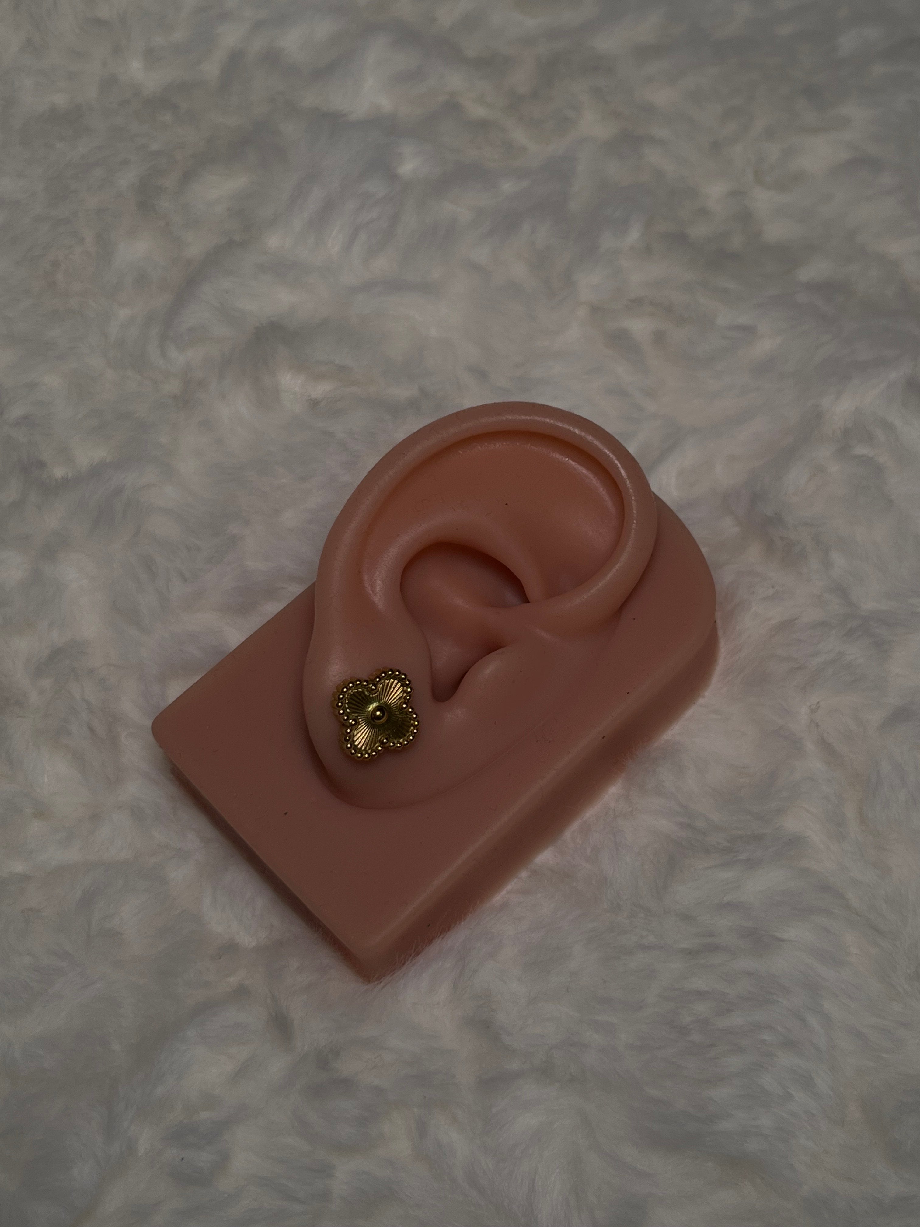 Gold V-Cleef Set